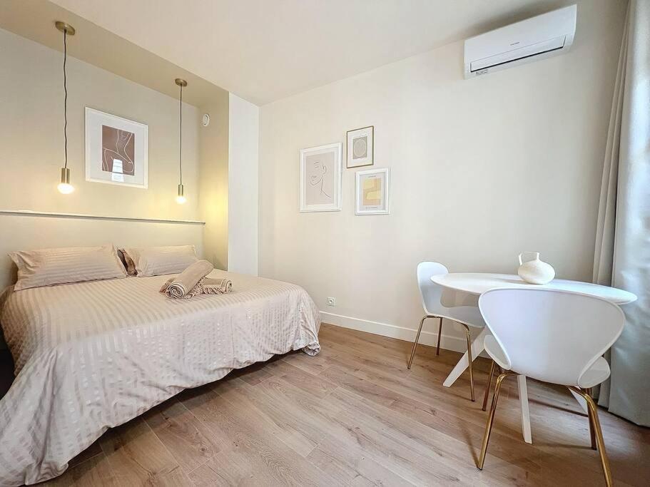 Apartment Elegant - Hyper Centre & Climatisation - Les Freres De La Loc' *